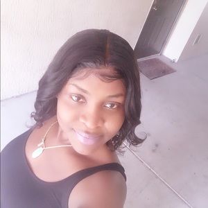 Meet your Posher, Nadia